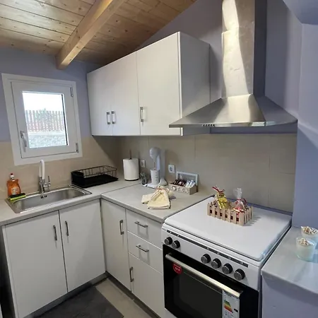 Nick House * Nikiana